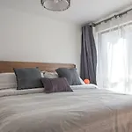 Carlos Antunez Apartment